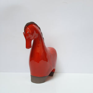 Red Horse (L)