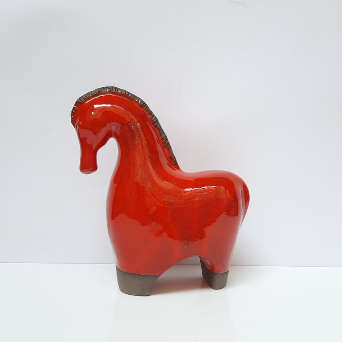 Red Horse (L)
