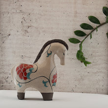 Load image into Gallery viewer, Red bud patterned Horse (L)
