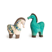 Load image into Gallery viewer, Green Turquoise small leaf patterned Horse (S)

