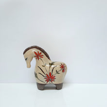 Load image into Gallery viewer, Red chamomile patterned Horse (S)
